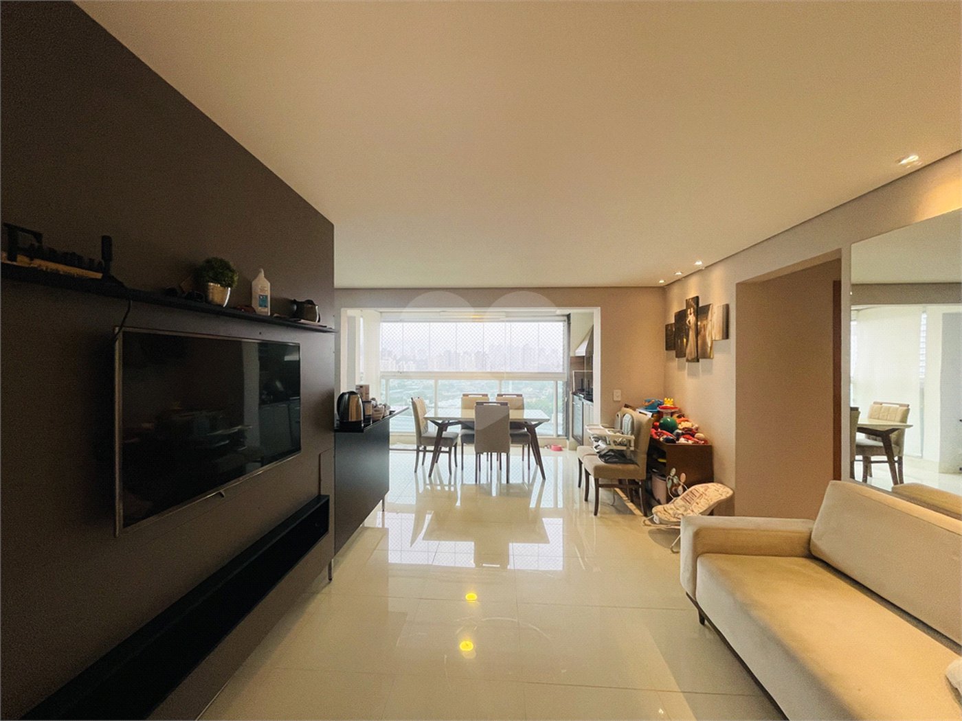 Apartamento à venda com 2 suítes em Vila Scarpelli, Santo André, SP