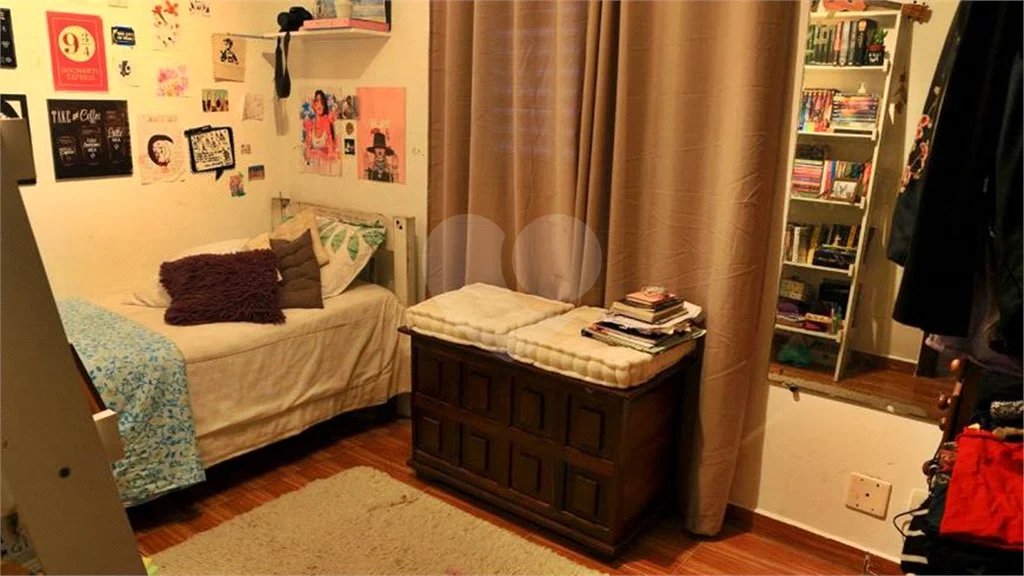 Sobrado à venda com 3 quartos, sendo 1 suíte, em Tremembé, São Paulo, SP