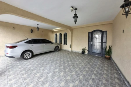Sobrado à venda com 3 quartos, sendo 2 suítes,  em Jardim Ester Yolanda, São Paulo, SP