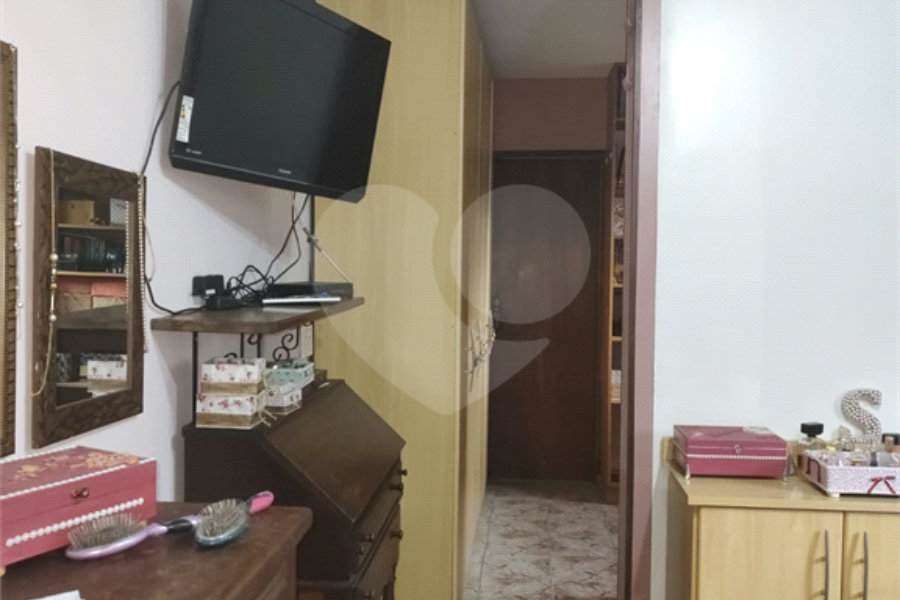 Sobrado à venda com 4 quartos, sendo 1 suíte, em Horto, São Paulo, SP