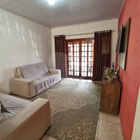 Chácara à venda com 3 quartos, sendo 1 suíte, em Vale das Flores (canguera), São Roque, SP