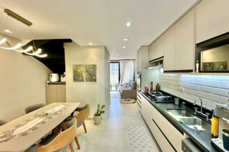 Casa à venda com 2 suítes no condomínio Gran Loft, Cotia - SP