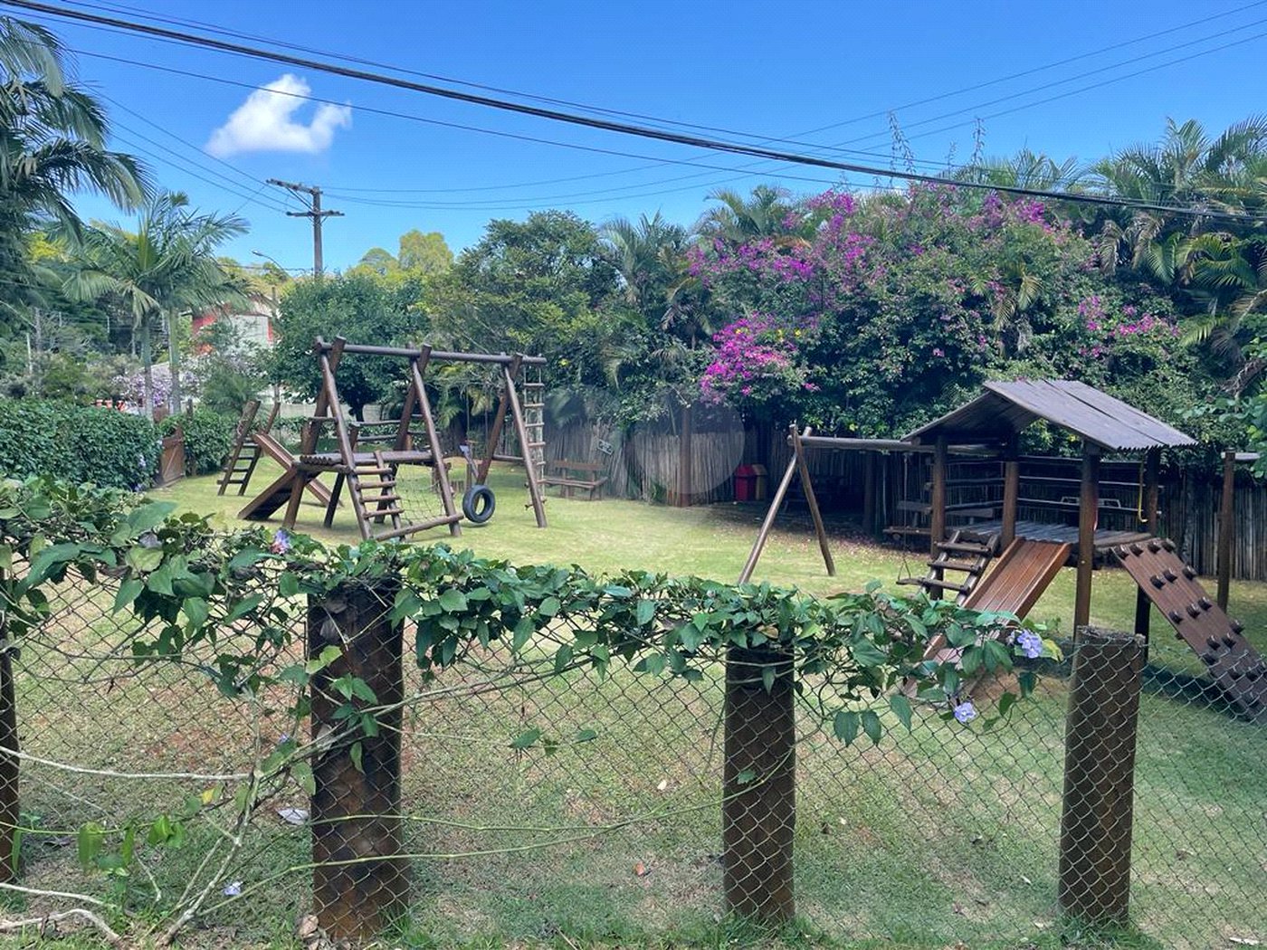 Terreno à venda no condomínio Cantareira, Mairiporã - SP