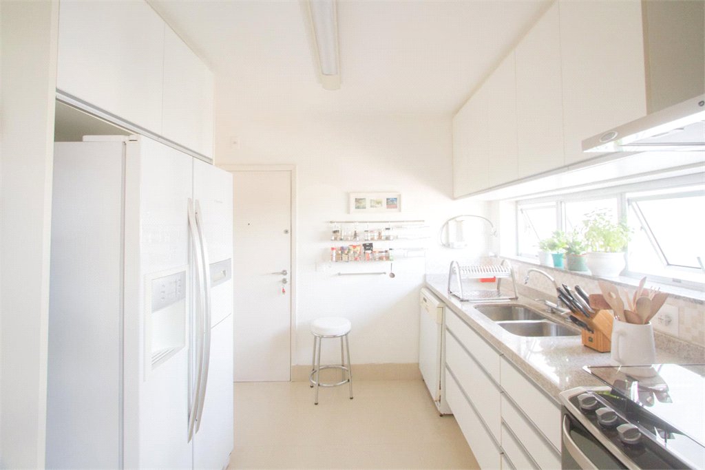 Apartamento à venda com 2 quartos, sendo 1 suíte, em Parque Colonial, São Paulo, SP