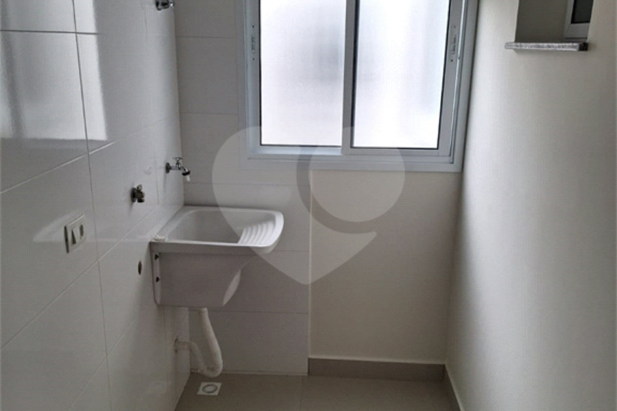 Casa para alugar com 2 quartos no condomínio Residencial Casalbuono, São Paulo - SP