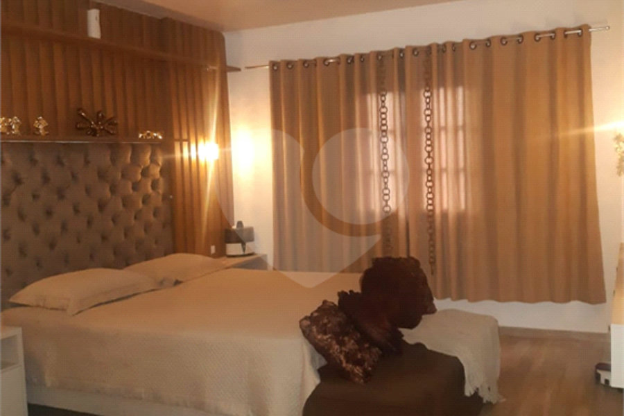 Sobrado à venda com 3 quartos, sendo 1 suíte, em Vila Mazzei, São Paulo, SP