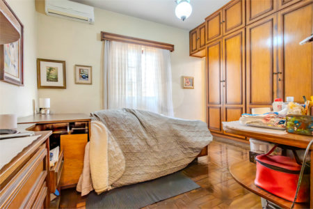Sobrado à venda com 4 quartos, sendo 1 suíte,  em Vila Cruzeiro, São Paulo, SP