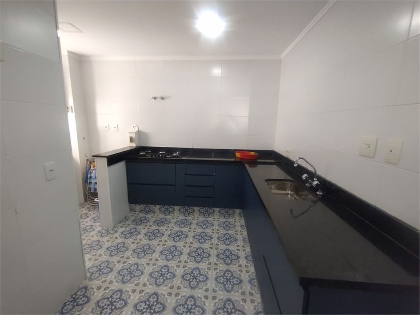 Apartamento Residencial à venda, Jardim Astúrias, Guarujá - AP0683.