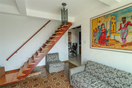Casa à venda com 4 quartos, sendo 1 suíte, em Jardim Franca, São Paulo, SP