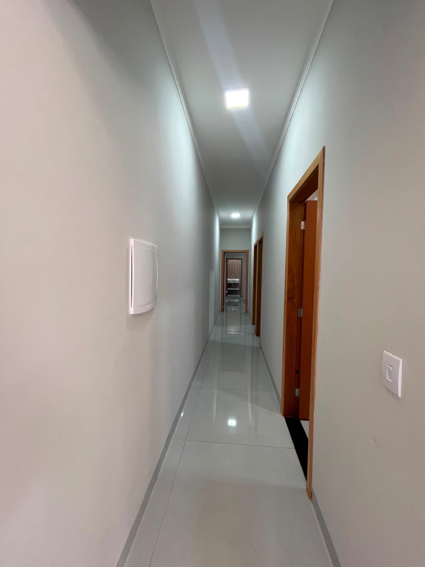 Casa à venda com 3 quartos, sendo 1 suíte,  em Bela Vista da Lagoa, Três Lagoas, MS