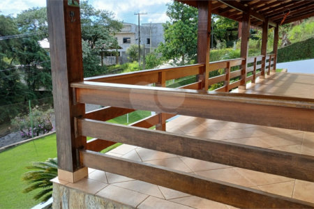 Casa em condomínio para alugar com 3 quartos, sendo 1 suíte, em Vila Petrópolis, Atibaia, SP
