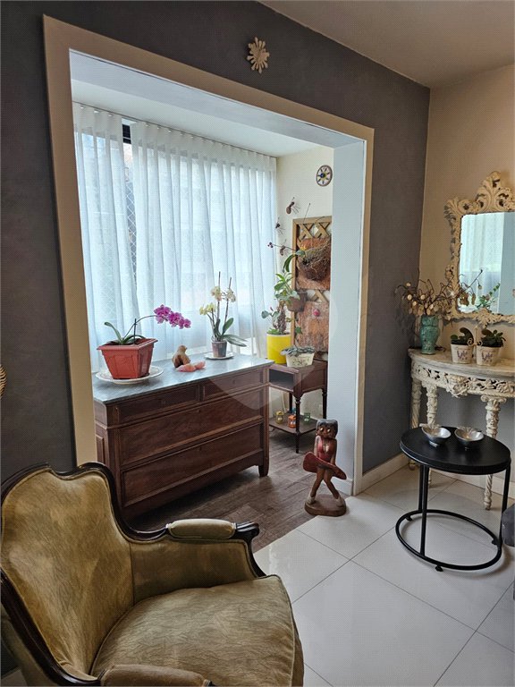 Apartamento à venda com 3 quartos, sendo 1 suíte, em Vila Olímpia, São Paulo, SP