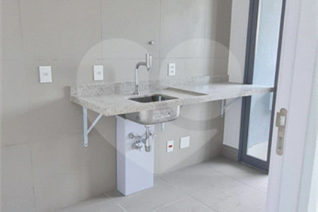 Apartamento à venda com 2 quartos, sendo 1 suíte,  em Pinheiros, São Paulo, SP