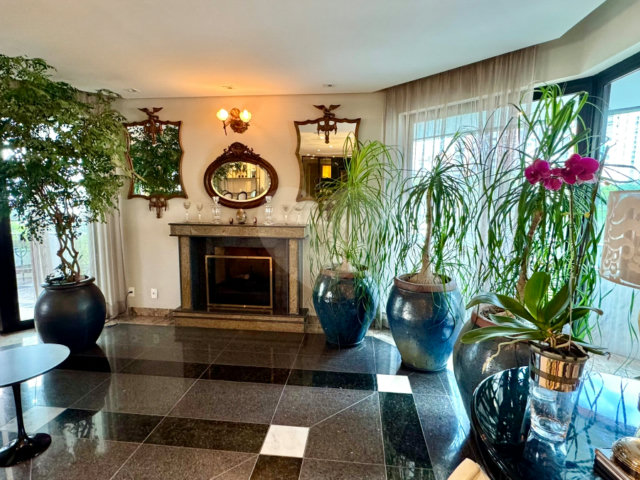 Apartamento à venda com 4 suítes em Moema, São Paulo, SP