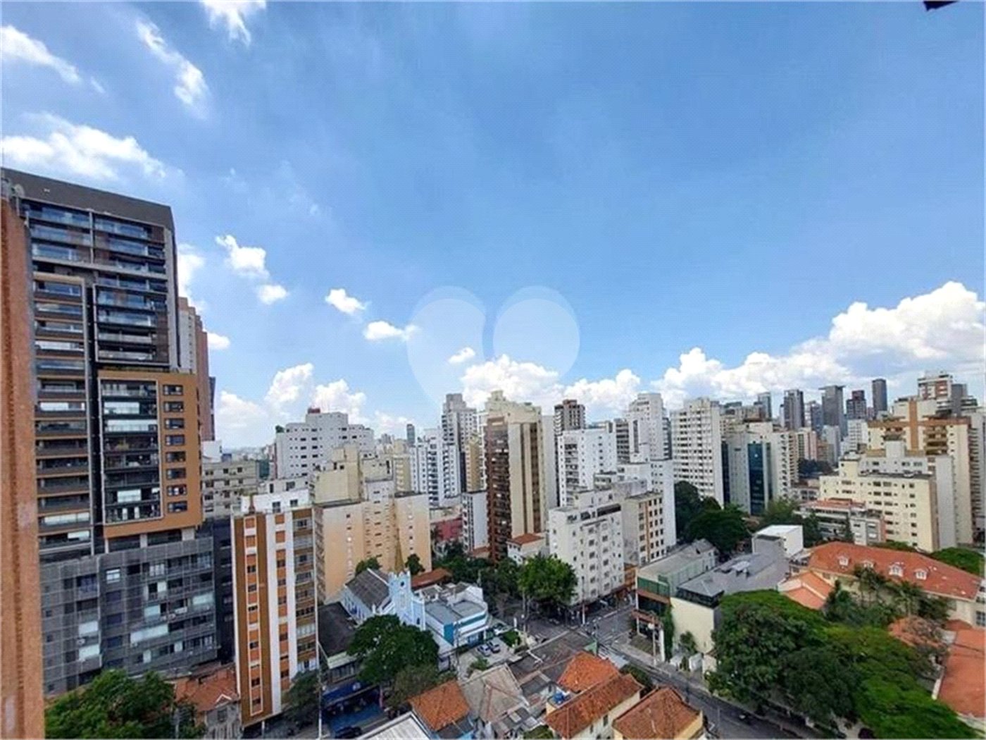 Apartamento à venda ou para alugar com 4 quartos, sendo 1 suíte, em Pinheiros, São Paulo, SP