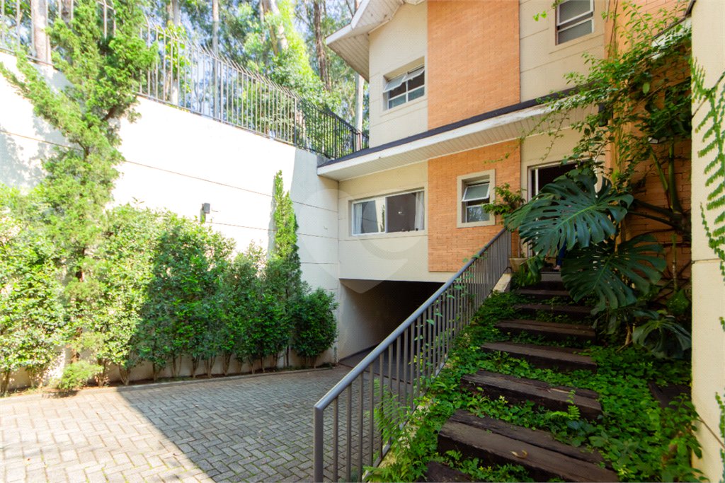 Casa à venda com 5 suítes no condomínio Solar dos Manacas, São Paulo - SP