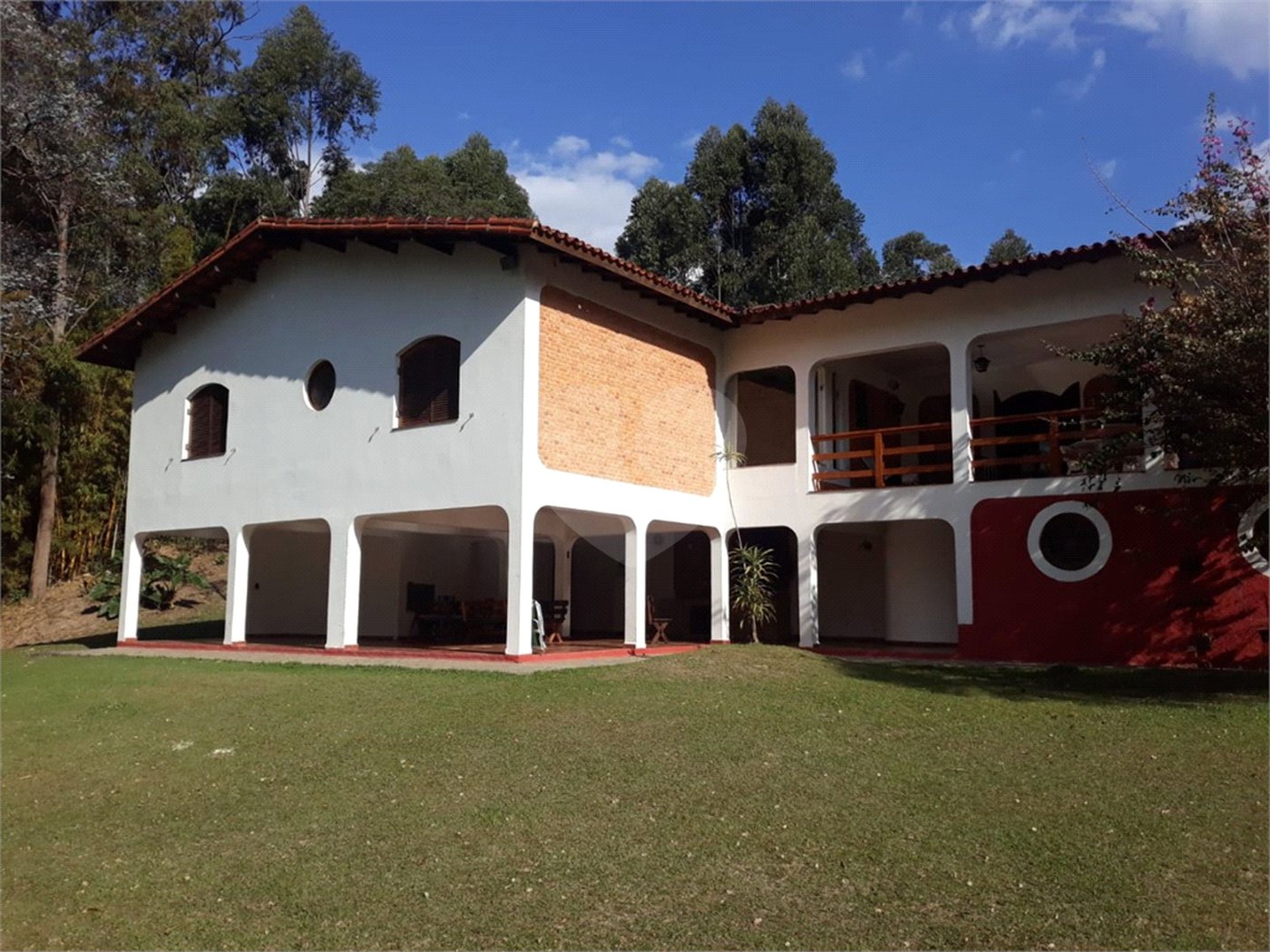 Sítio à venda com 5 quartos, sendo 3 suítes,  em Planalto Verde, São Roque, SP
