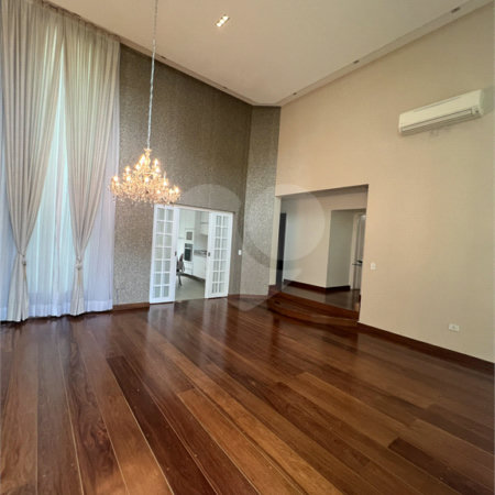 Casa à venda com 3 quartos, sendo 2 suítes, no condomínio Mirante do Horto, São Paulo - SP