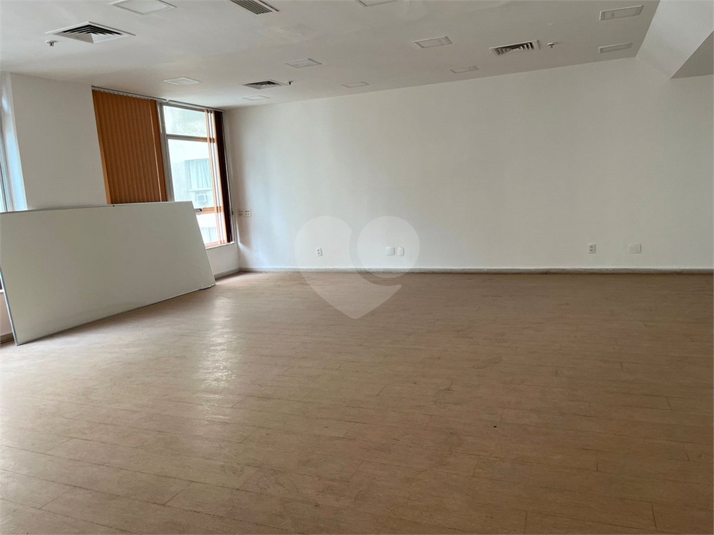 Sala à venda ou para alugar no Centro, Rio de Janeiro, RJ