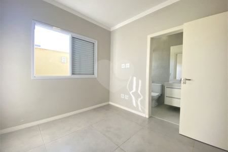 Casa à venda com 3 quartos, sendo 1 suíte, no condomínio Reserva Central Parque, Salto - SP