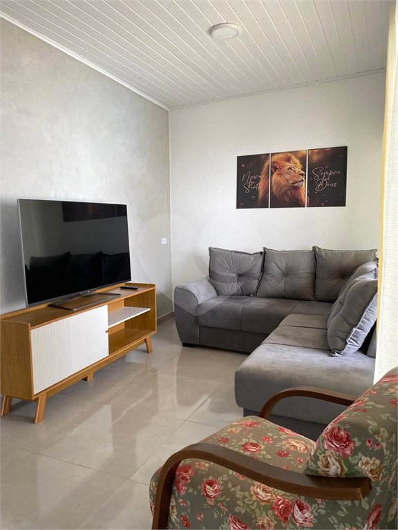 Casa à venda com 3 quartos, sendo 1 suíte, em Vila Vilma (mailasqui), São Roque, SP