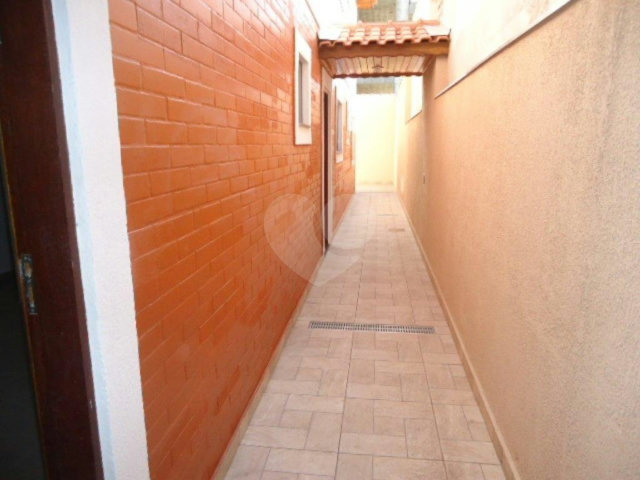 Sobrado à venda com 4 quartos, sendo 2 suítes,  em Vila Rosália, Guarulhos, SP