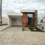 Casa à venda com 3 quartos, sendo 1 suíte, no condomínio Lago dos Ipês, Itapetininga - SP