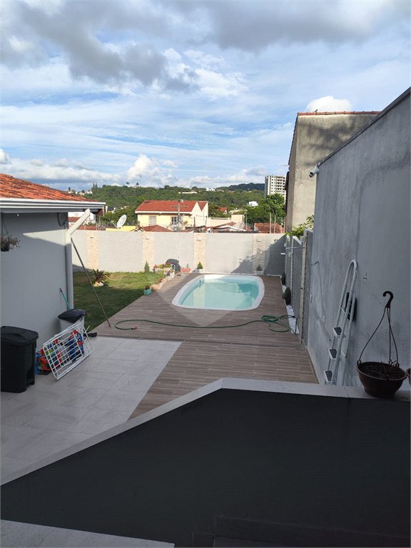 Casa Térrea à venda com 4 quartos, sendo 1 suíte,  em Vila Esperança, Atibaia, SP