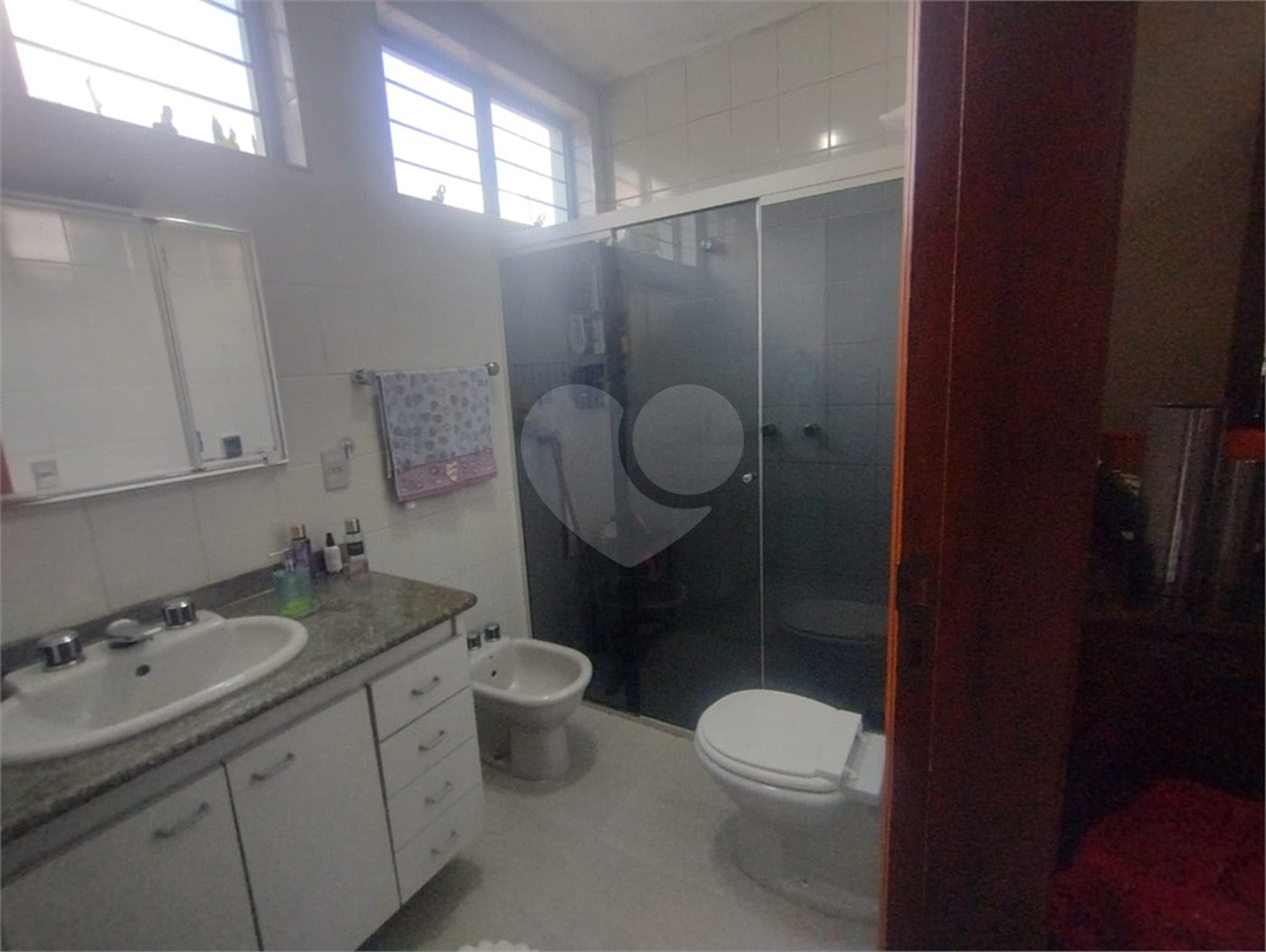 Casa à venda com 5 quartos, sendo 1 suíte, em Parque da Lagoa, Itapetininga, SP