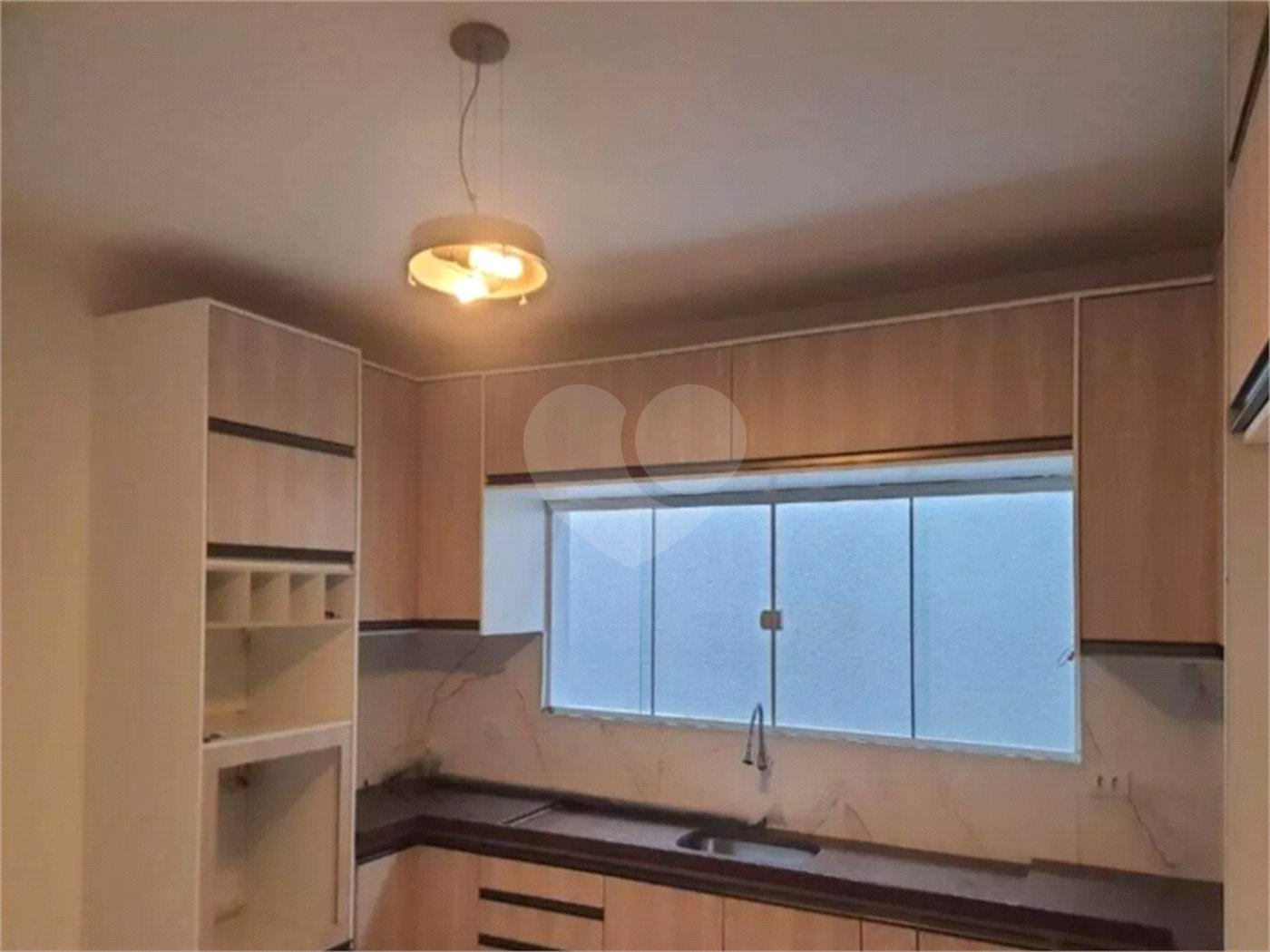 Casa à venda com 2 quartos, sendo 1 suíte, em Vila Leis, Itu, SP