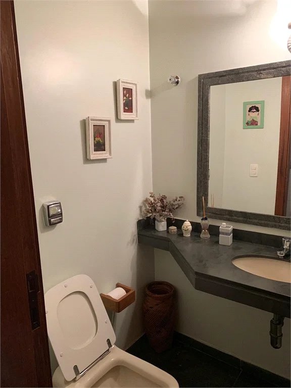 Apartamento à venda com 4 quartos, sendo 2 suítes, em Real Parque, São Paulo, SP