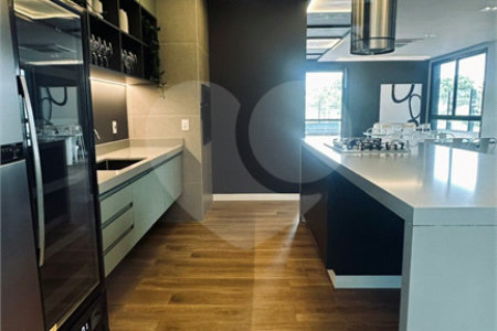 Apartamento à venda com 3 quartos, sendo 1 suíte, em Cidade Alta, Cuiabá, MT