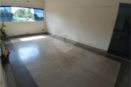 Galpão Comercial .