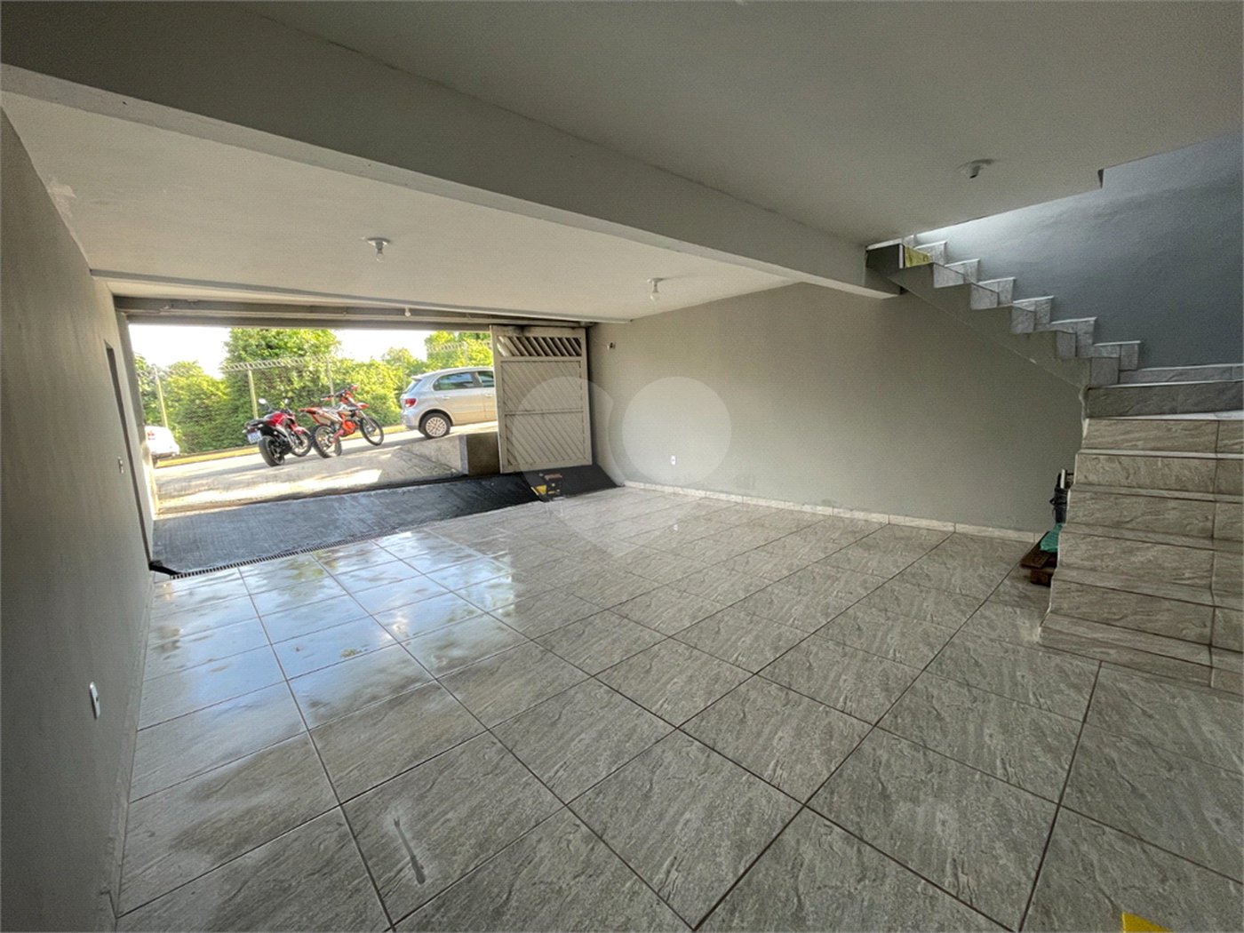 Casa à venda com 4 quartos, sendo 1 suíte, no condomínio Horto Florestal II, Sorocaba - SP