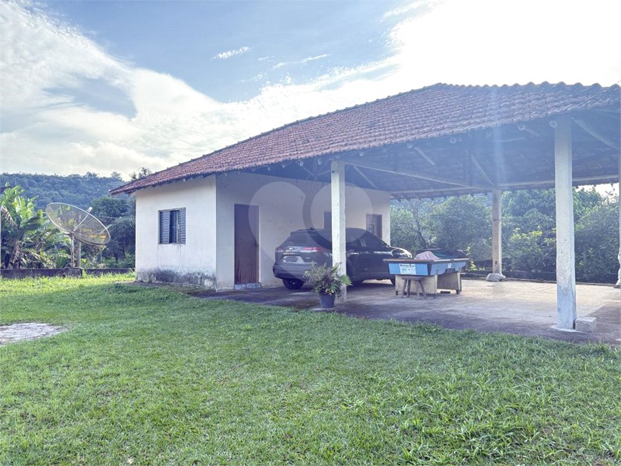 Sítio à venda com 3 quartos, sendo 1 suíte, no Centro, Guararema, SP