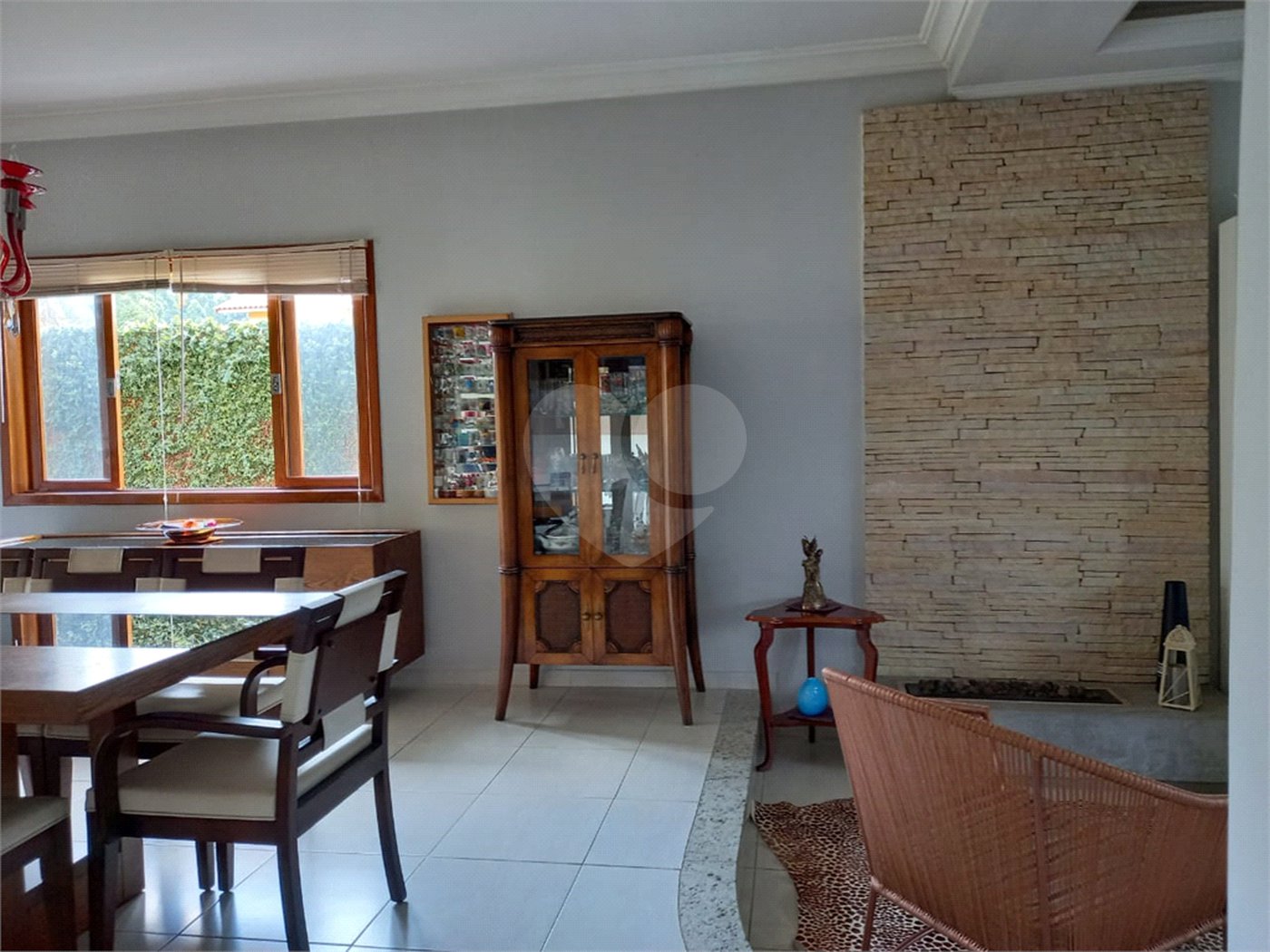 Casa à venda com 4 quartos, sendo 2 suítes, no condomínio Fazendinha Chácara Vale do Rio Cotia, Carapicuíba - SP