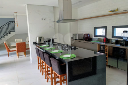 Casa à venda ou para alugar com 4 suítes no Centro, Jambeiro, SP
