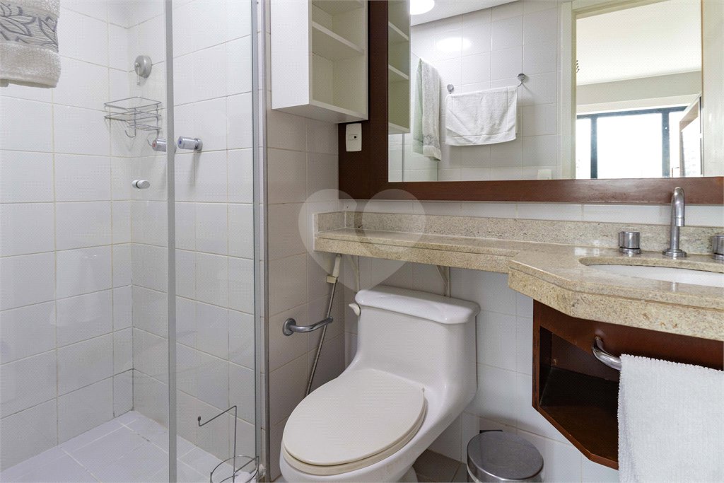 Flat à venda com 1 suíte em Indianópolis, São Paulo, SP