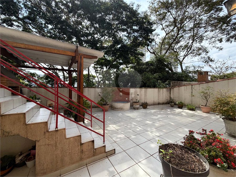Casa à venda com 4 quartos, sendo 1 suíte, no condomínio Taquaral, São Paulo - SP