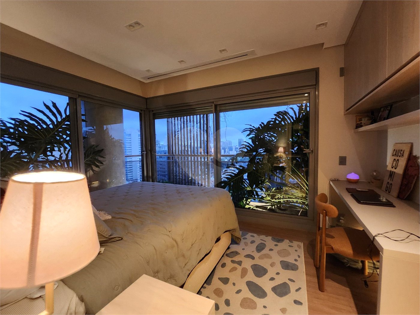 Apartamento à venda com 4 suítes em Jardim das Acácias, São Paulo, SP