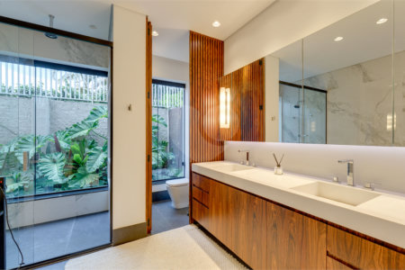 Casa Térrea à venda ou para alugar com 4 suítes em Alto da Boa Vista, São Paulo, SP