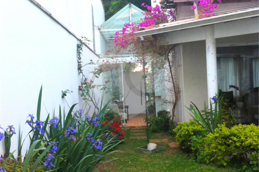 Sobrado à venda com 3 quartos, sendo 1 suíte,  em Jardim São Paulo(zona Norte), São Paulo, SP