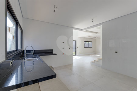 Casa à venda com 4 suítes no condomínio Reserva Robélia, São Paulo - SP