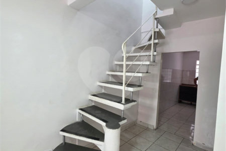 Sobrado à venda com 4 quartos, sendo 1 suíte,  em Rio Pequeno, São Paulo, SP