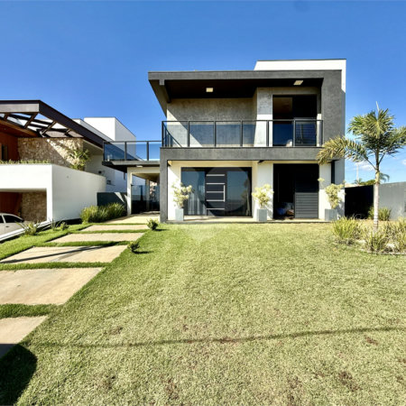Casa à venda com 3 quartos, sendo 1 suíte,  em Terras de Santa Cristina XIII Setor Marina, Paranapanema, SP