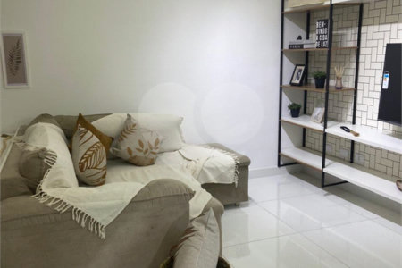 Casa de Vila à venda com 2 quartos, sendo 1 suíte, em Silveira, Santo André, SP