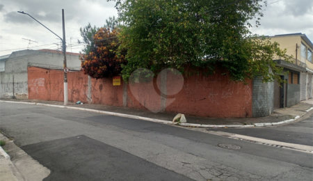 Casa à venda com 3 quartos, sendo 1 suíte, em Parque Edu Chaves, São Paulo, SP
