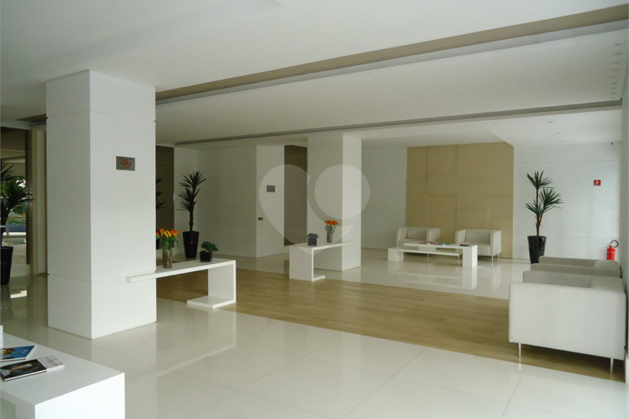 Apartamento à venda com 3 suítes em Santa Teresinha, São Paulo, SP