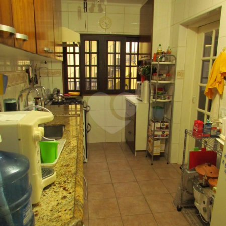 Casa de Vila à venda com 4 quartos, sendo 1 suíte, em Chácara Monte Alegre, São Paulo, SP