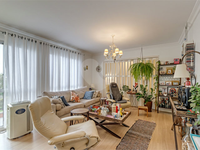 Apartamento à venda com 4 quartos, sendo 2 suítes,  em Jardim Marajoara, São Paulo, SP
